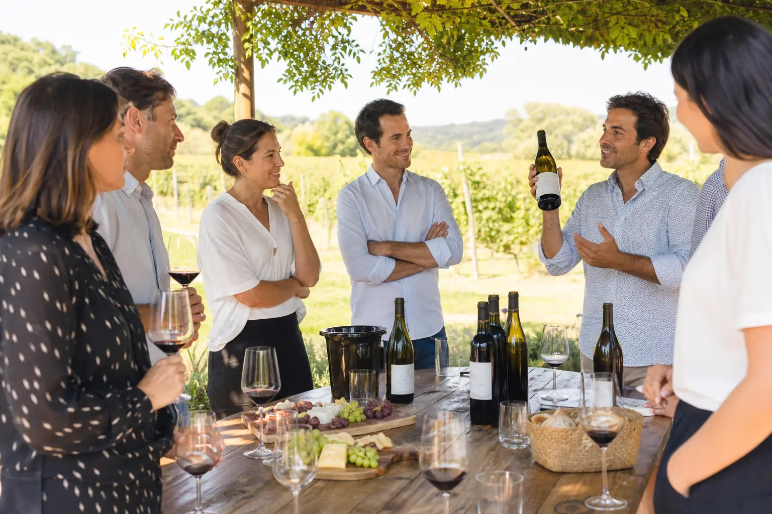 Team building autour du vin : budget, durée, format, le guide pour bien choisir